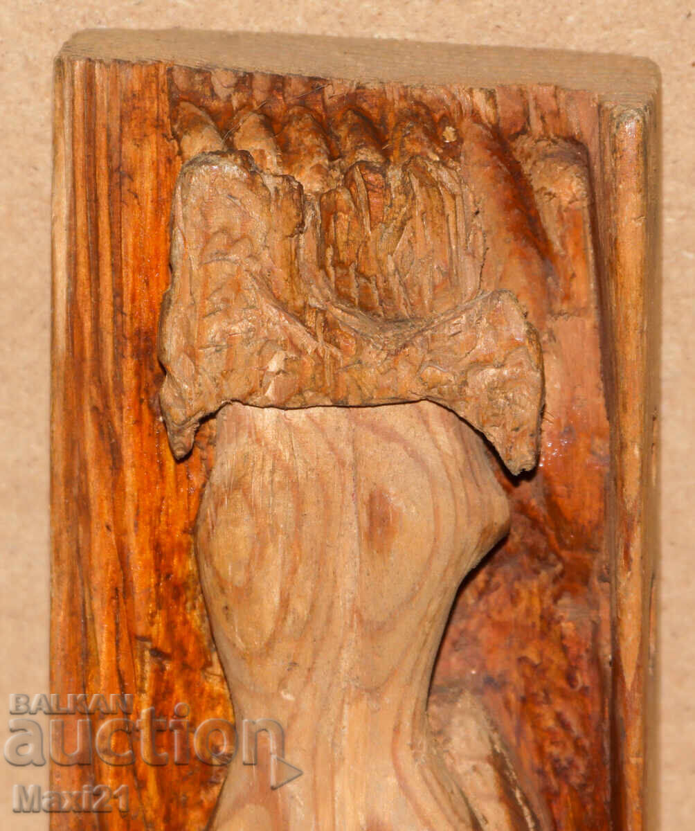 Доставка на Дърворезба скулптура голо тяло