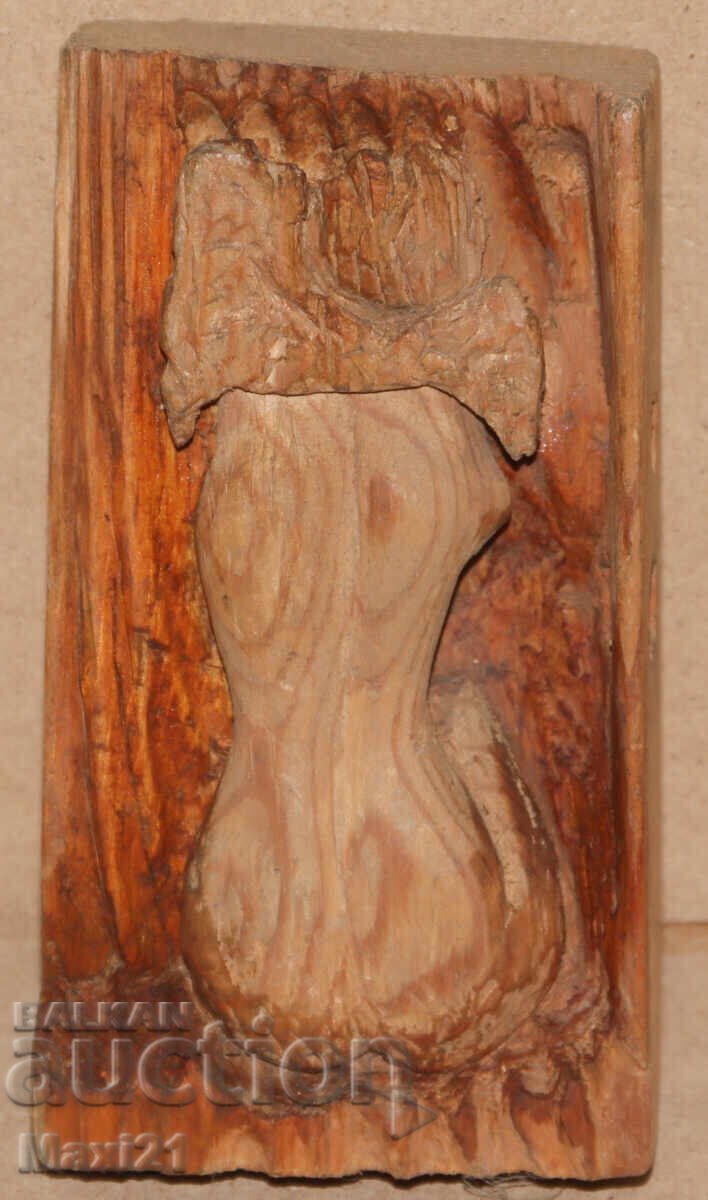 Дърворезба скулптура голо тяло