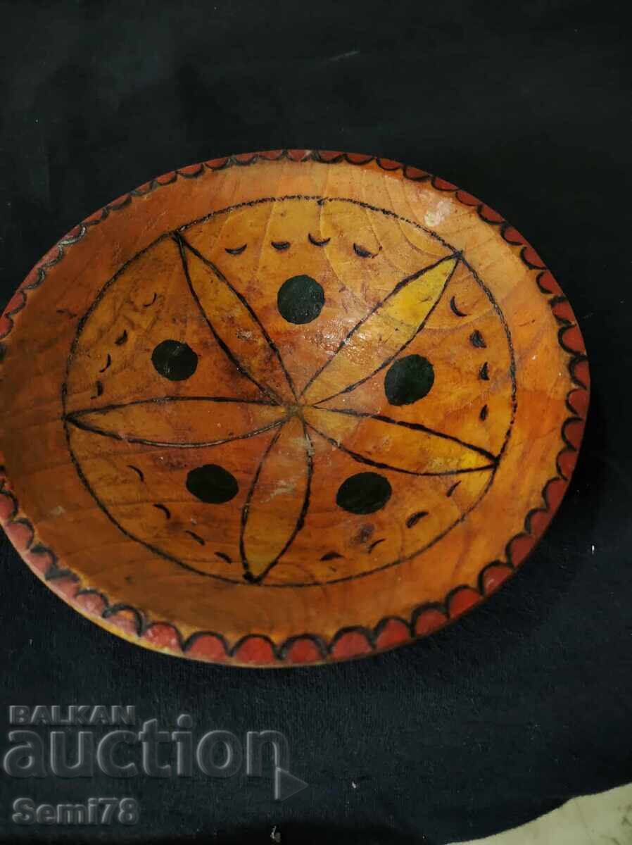 Wooden painted plate