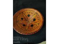 Ξύλινο ζωγραφισμένο πιάτο