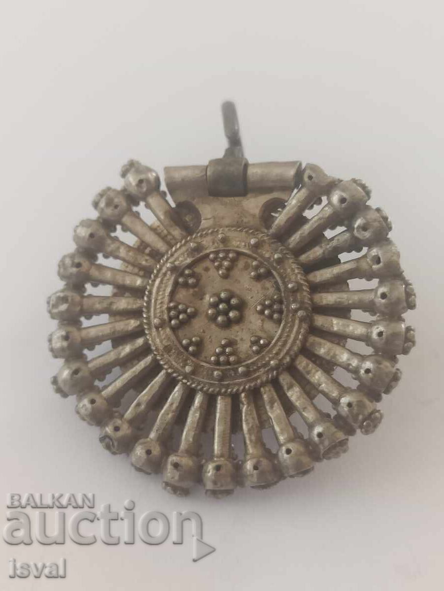 Licitație Cercei argint Renaissance - Arpalia! Licitație Cercei argint Renaissance - Arpalia!