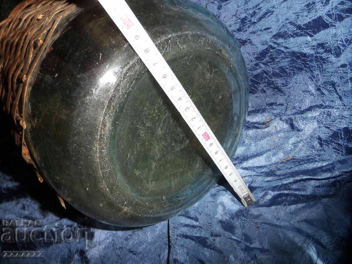 Auction Old Glass Jar Auction Old Glass Jar