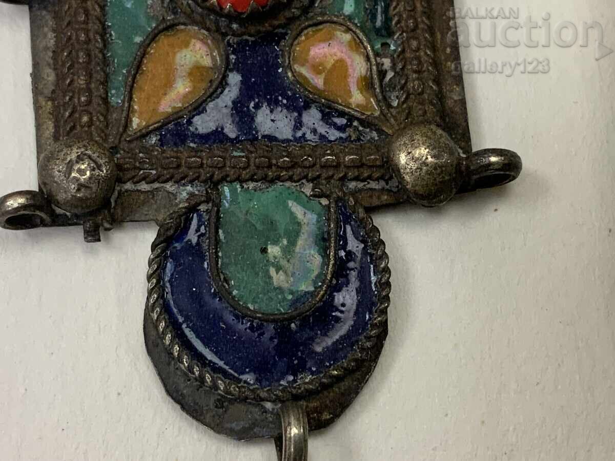 Antique Jewelry Metal Enamel Coral with price 20.00 BGN | € 10.23 Antique Jewelry Metal Enamel Coral with price 20.00 BGN | € 10.23