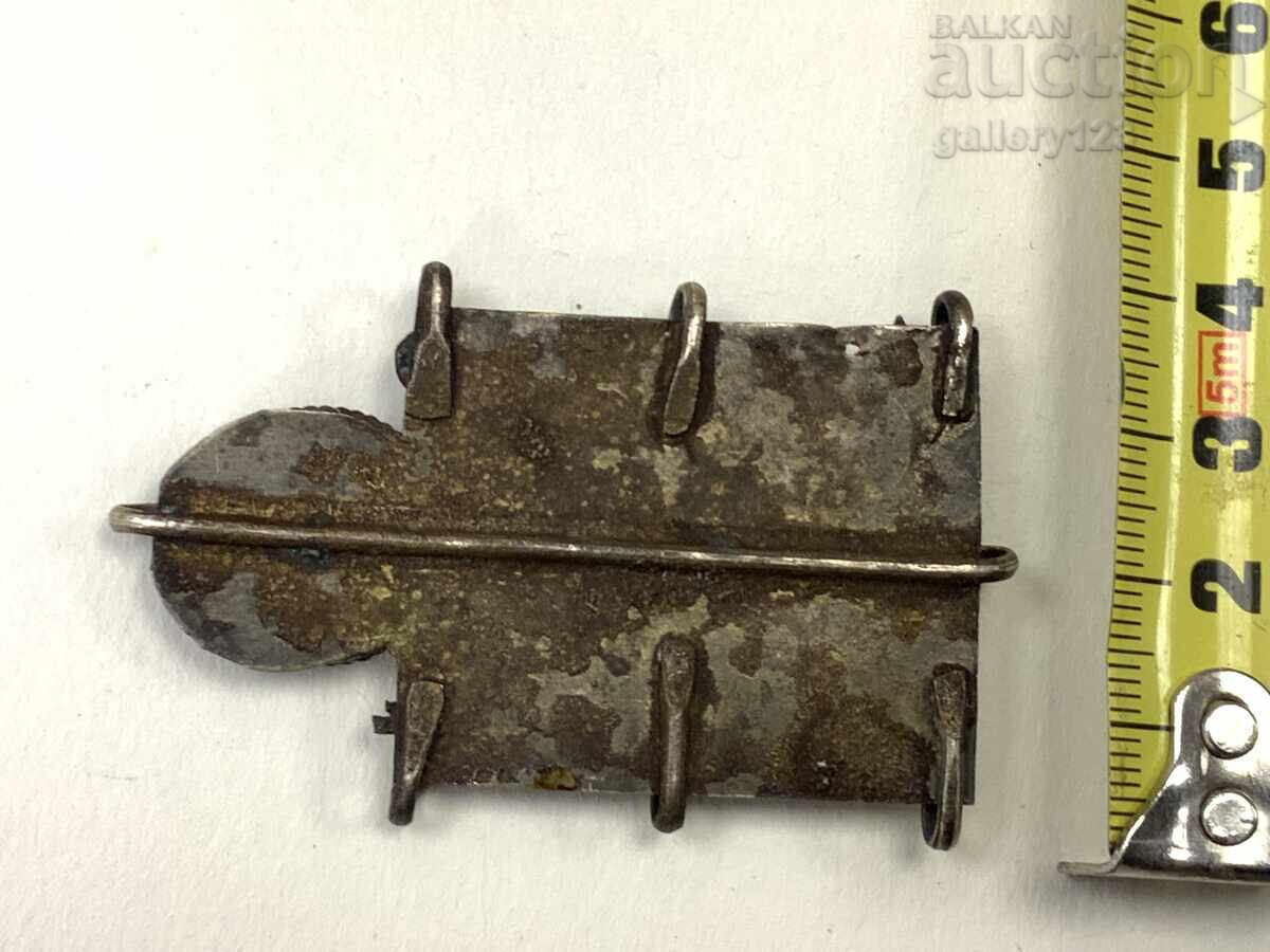 Delivery of Antique Jewelry Metal Enamel Coral Delivery of Antique Jewelry Metal Enamel Coral