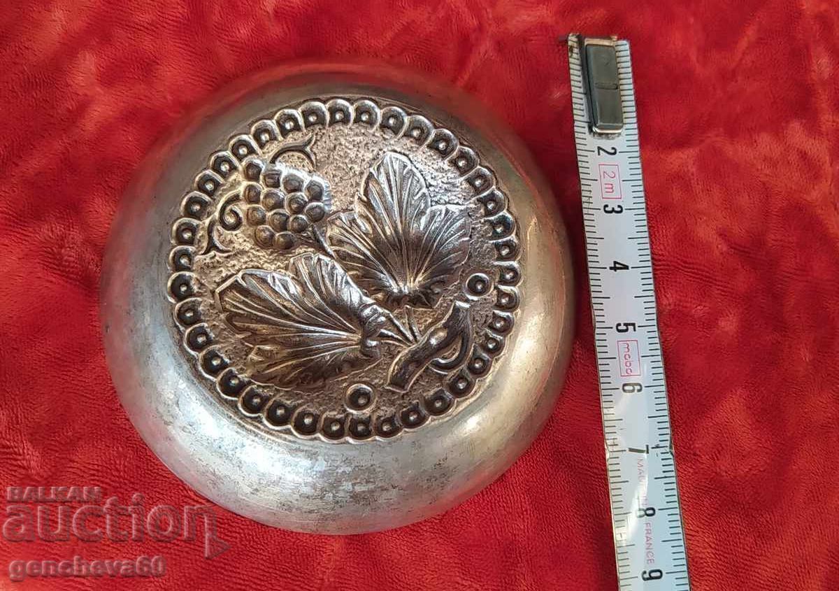 Livrarea Micul farfurioară rară veche de argint cu motive florale