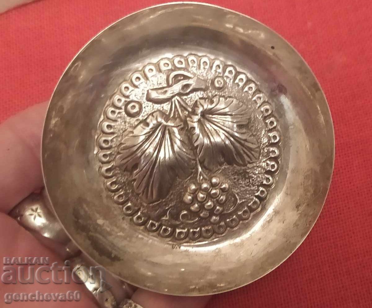 Micul farfurioară veche de argint cu motive florale - 5 Micul farfurioară veche de argint cu motive florale - 5