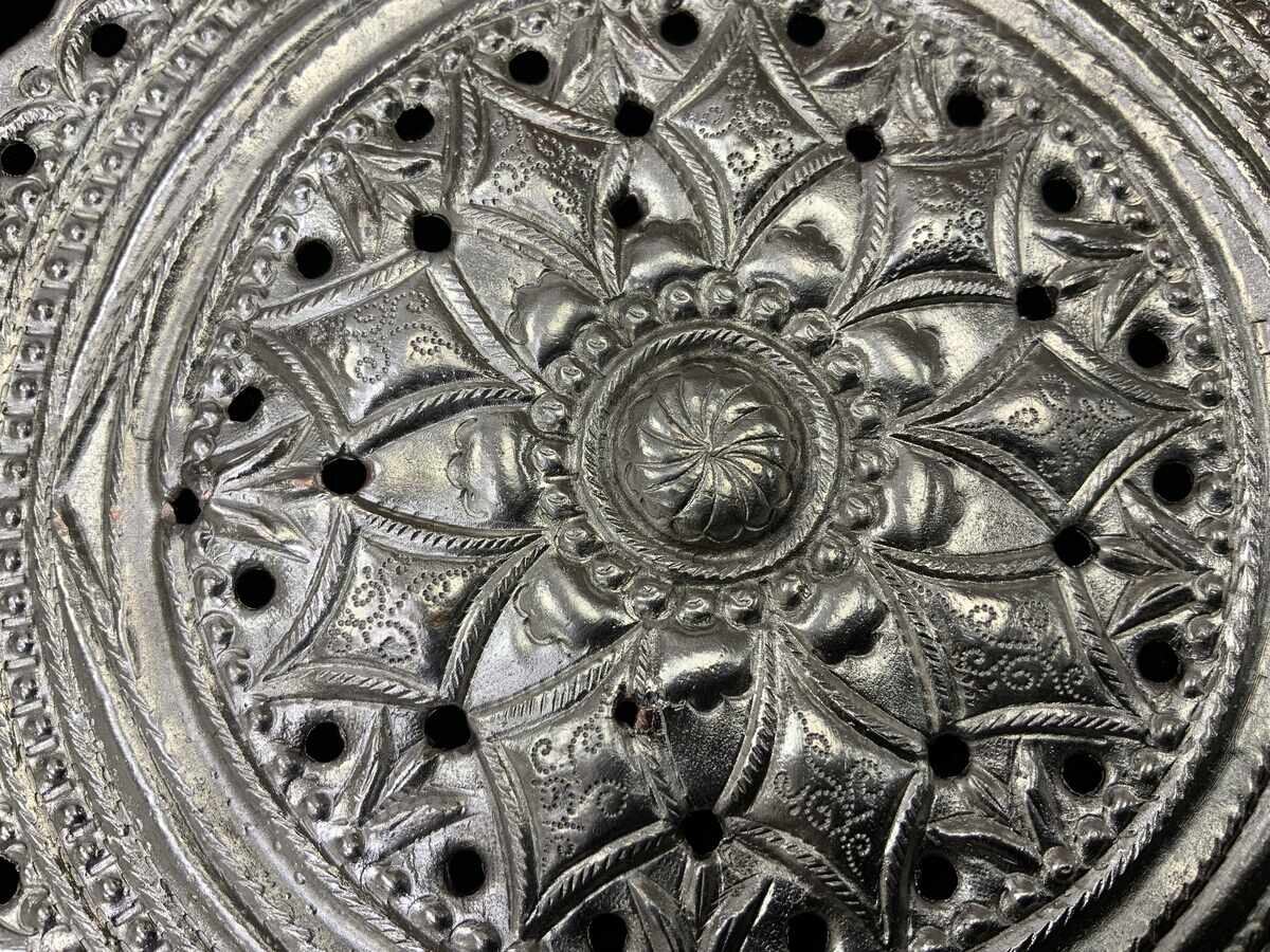 Revival warm silver minted with price 100.00 BGN | € 51.13