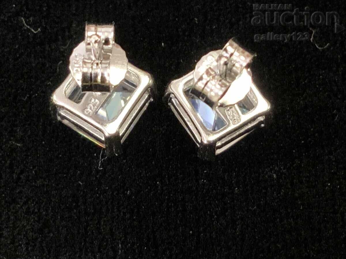 Delivery of New 925 silver earrings Delivery of New 925 silver earrings