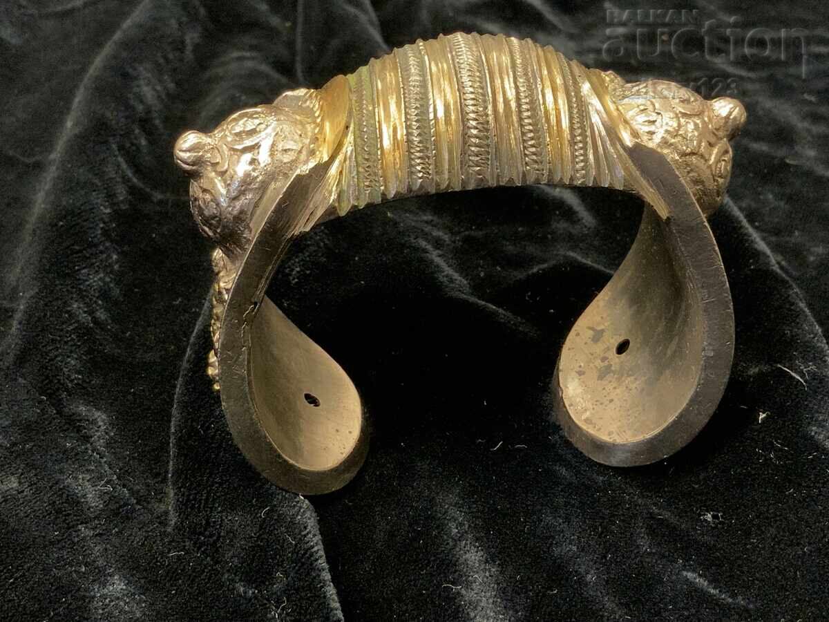 Auction Revival bracelet, slingshot, silver, cut, gilded Auction Revival bracelet, slingshot, silver, cut, gilded