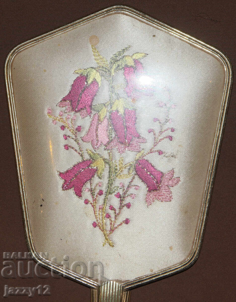 Доставка на Стари месингови комплект декоративни две четки и огледало Доставка на Стари месингови комплект декоративни две четки и огледало