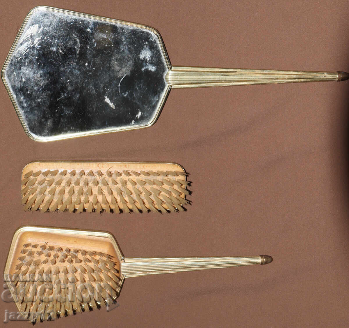 Стари месингови комплект декоративни две четки и огледало - 7 Стари месингови комплект декоративни две четки и огледало - 7