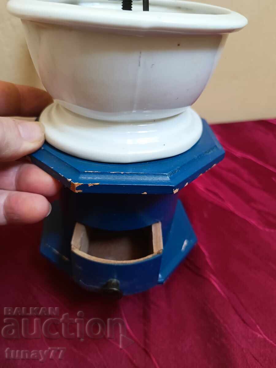 Auction Vintage Wooden Mill Rare Collection Decor Auction Vintage Wooden Mill Rare Collection Decor