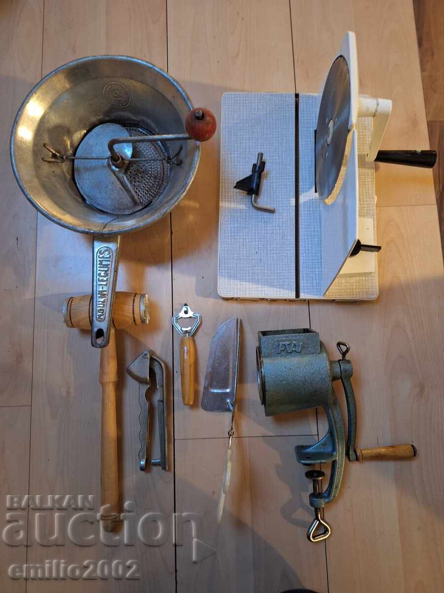 Diverse aparate electrocasnice din trecutul apropiat