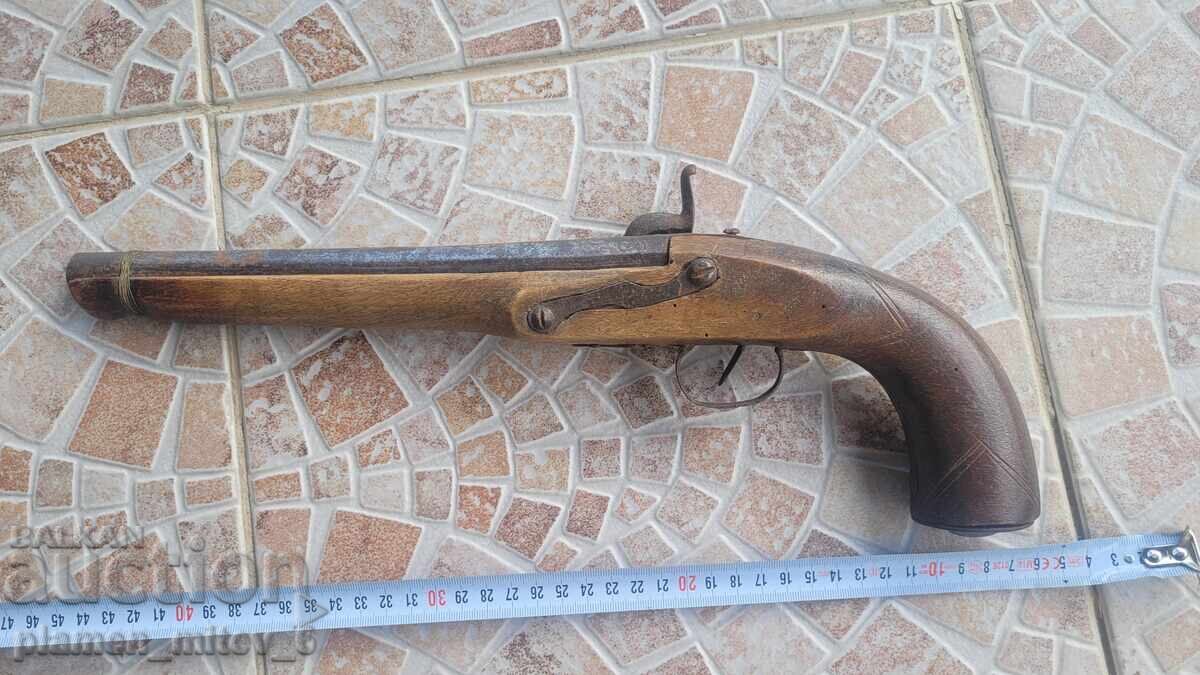 Аукцион пистолет, пищов, евзалия, кремъклия Аукцион пистолет, пищов, евзалия, кремъклия