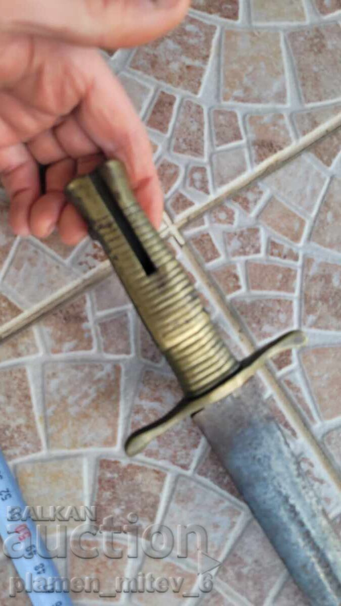 Παράδοση Μπαγιονέτα, μαχαίρι, ξιφολόγχη