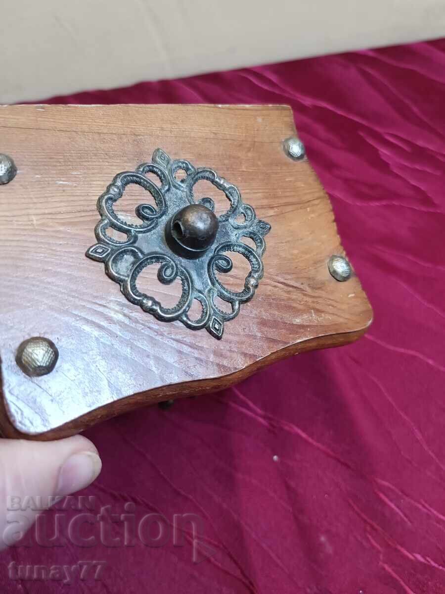 Delivery of Wooden Dintizh Stands Delivery of Wooden Dintizh Stands