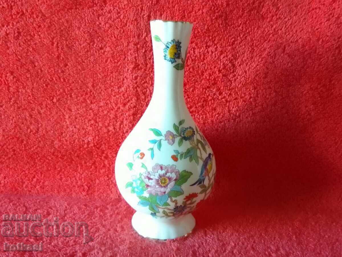 Όμορφη πορσελάνινη βάζα ENGLAND AYNSLEY επιχρύσωση με τιμή € 16.11 | 31.51 BGN Όμορφη πορσελάνινη βάζα ENGLAND AYNSLEY επιχρύσωση με τιμή € 16.11 | 31.51 BGN