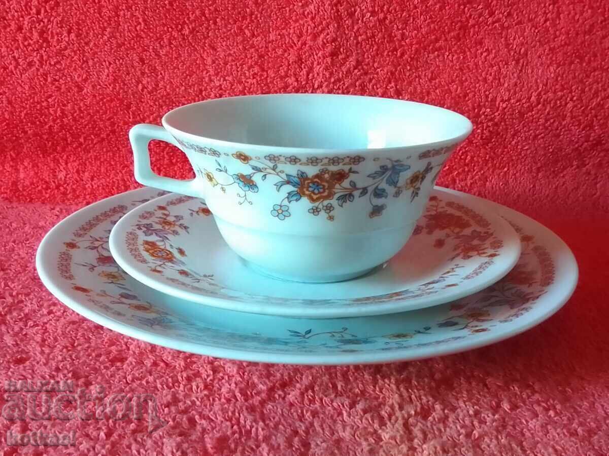 Παλιό σετ τριών τεμαχίων JLMENAU - φλιτζάνι, 2 πιάτα Germany ΓΔΔ GDR Παλιό σετ τριών τεμαχίων JLMENAU - φλιτζάνι, 2 πιάτα Germany ΓΔΔ GDR