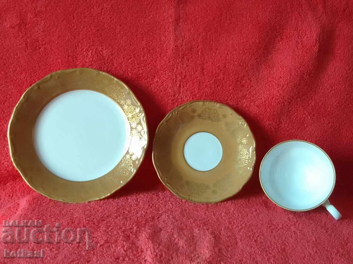 WEIMAR Katharina - Cup, 2 Plates Germany GDR with price € 33.50 | 65.52 BGN