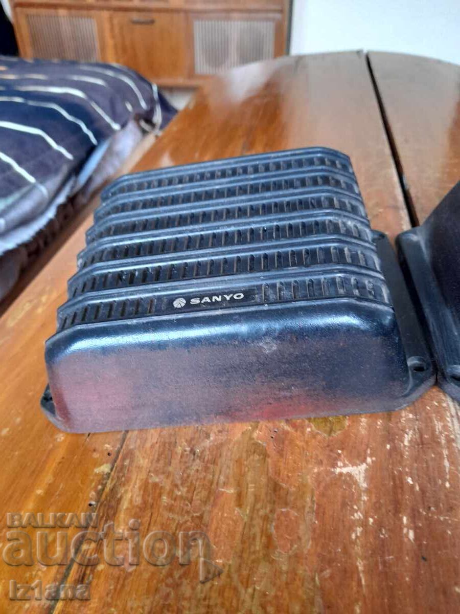 Old Sanyo car speakers with price 65.00 BGN | € 33.23