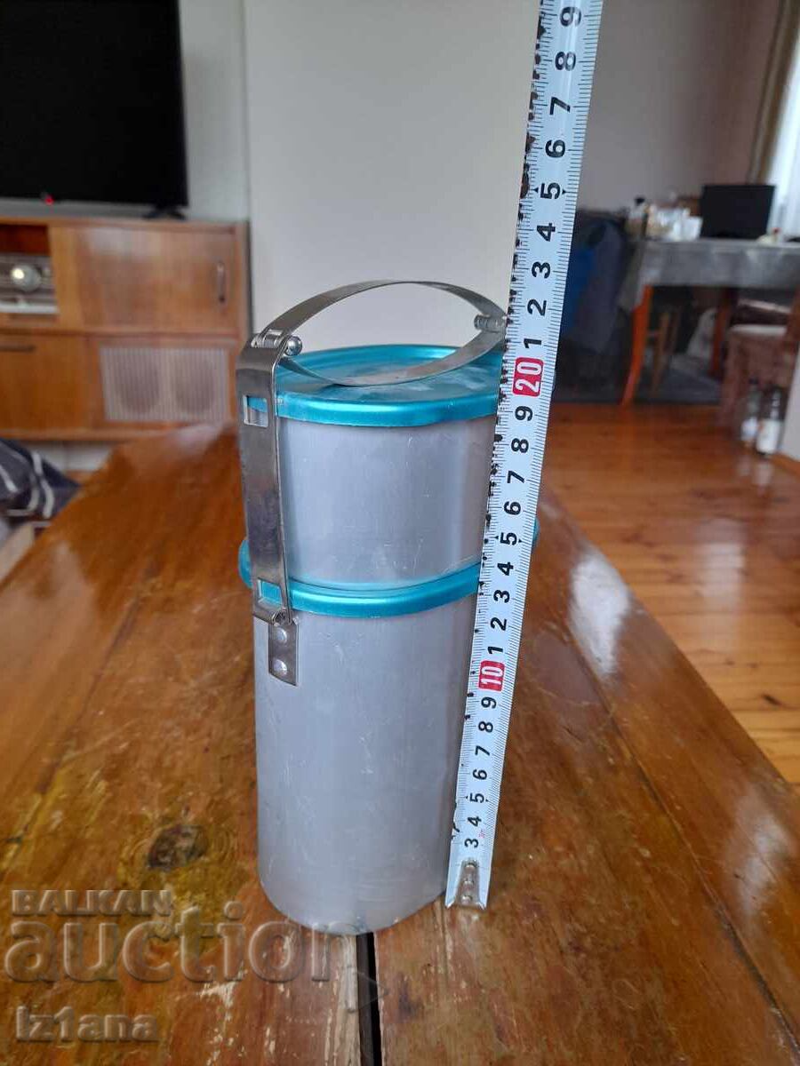 Auction  Old aluminum food containers