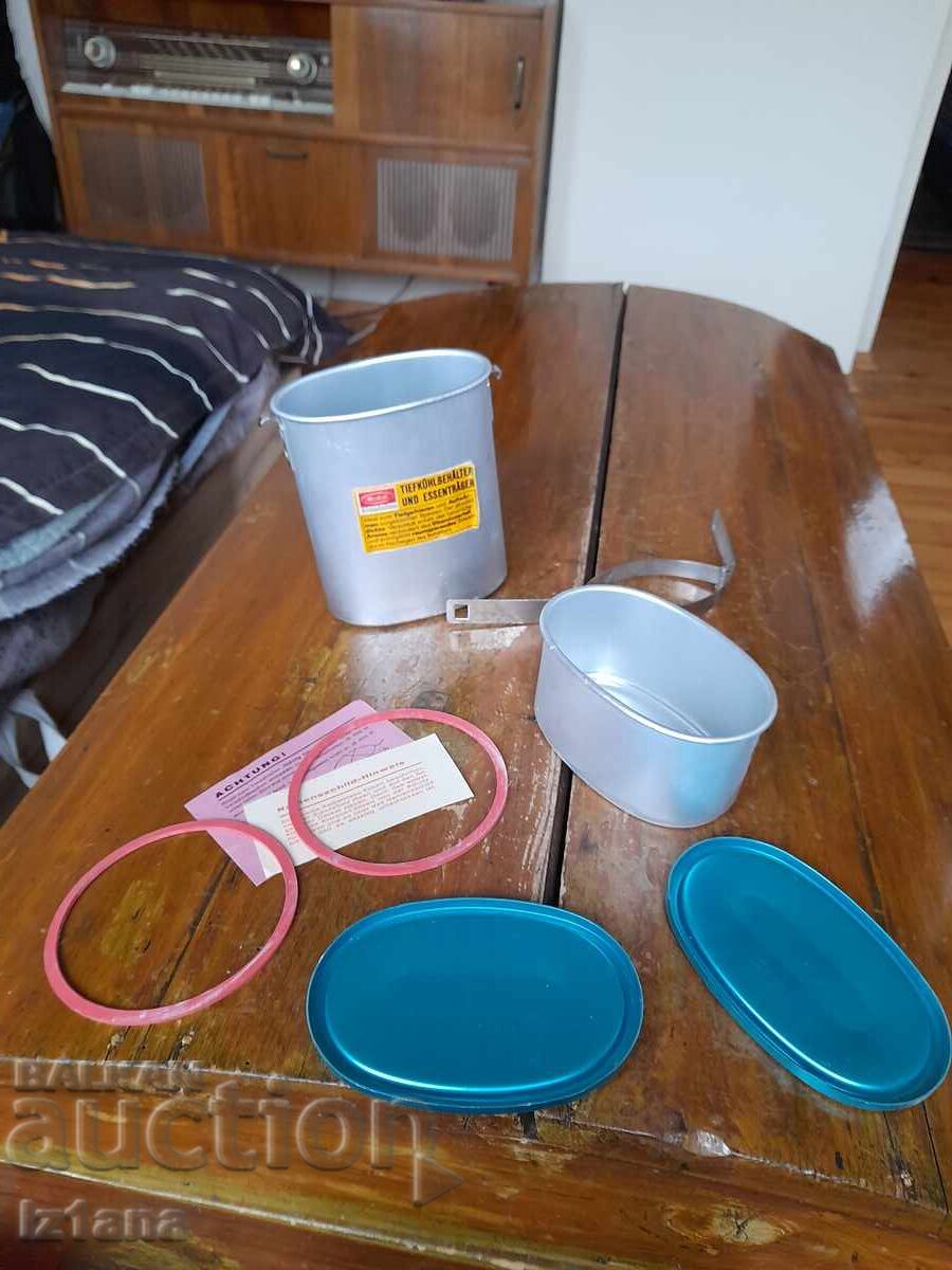 Old aluminum food containers - 5