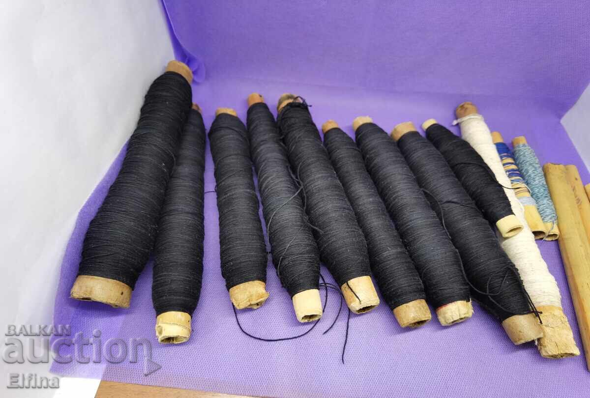 Αντίκες καλάμια και ράβδοι για την ύφανση χαλιών