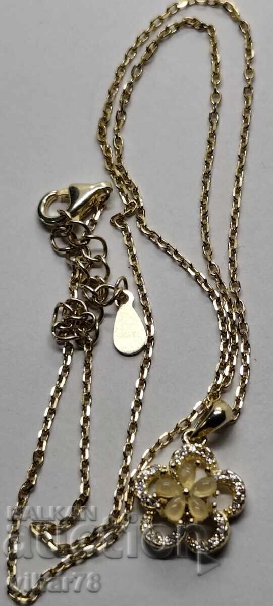 Licitație Pandantiv din argint cu placare cu aur