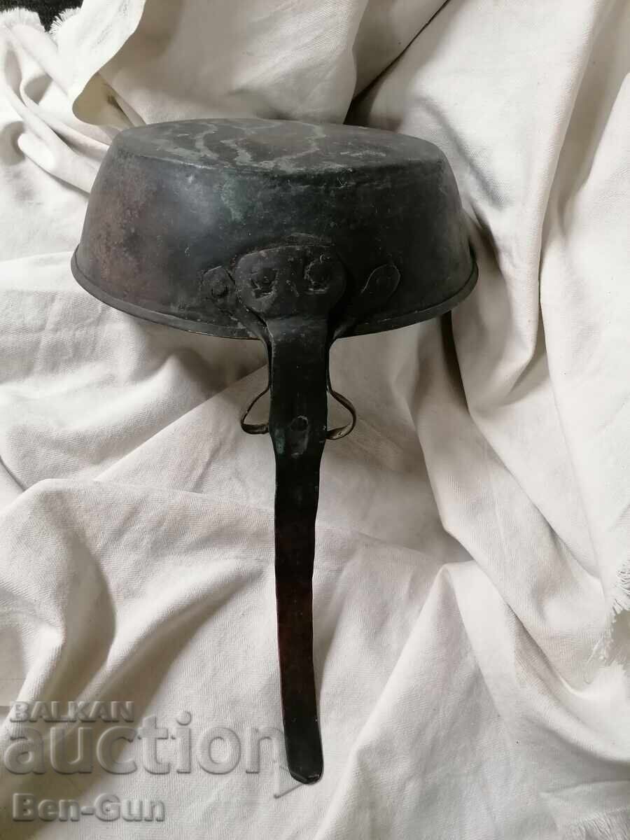 Delivery of Antique copper pan Delivery of Antique copper pan