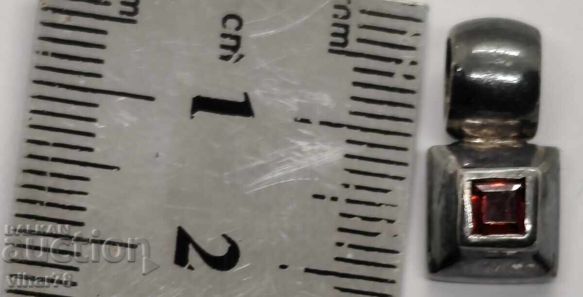 Delivery of Silver pendant