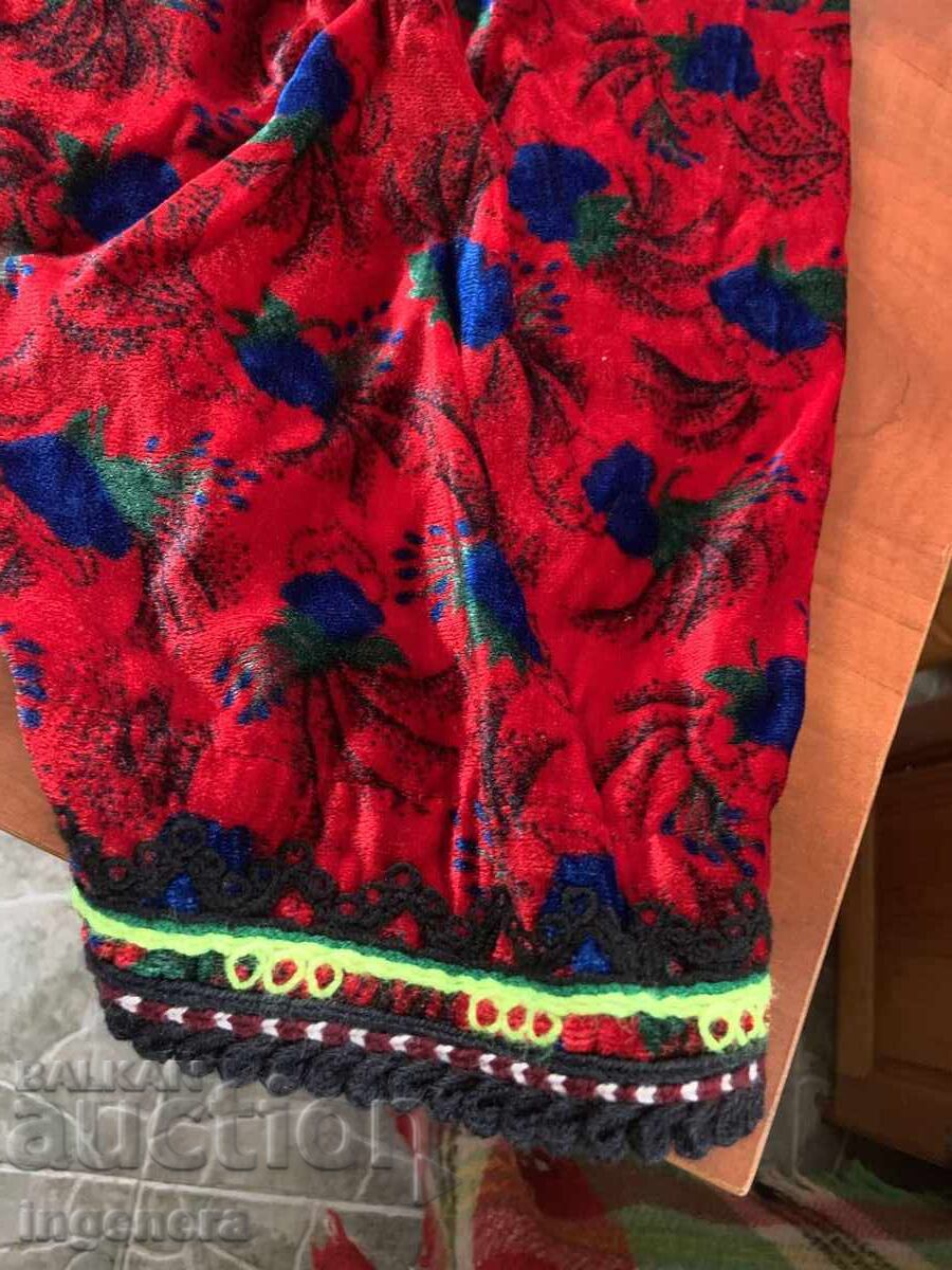 Delivery of PLUSH SHALWARS LARGE HEALTHY POMAK COSTUME ETHNIKA