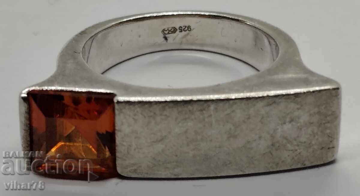 Inel de argint cu safir