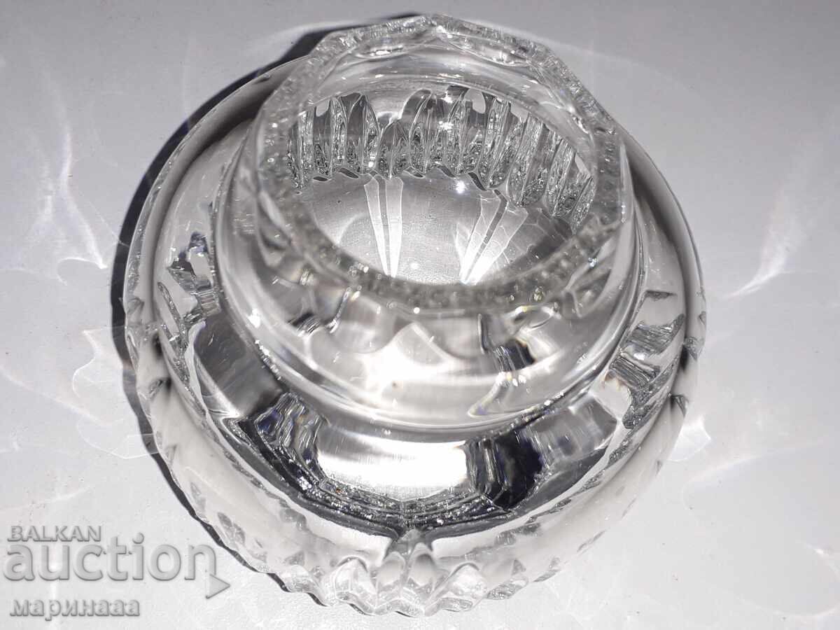 Licitație VAZĂ MASIVĂ. CRISTAL