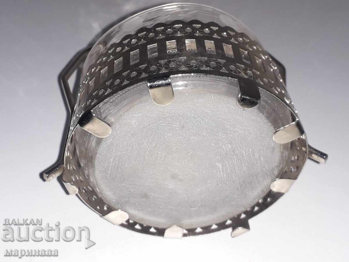 Licitație CUTIE DE BOMBOANE VECHE. STICLĂ, METAL