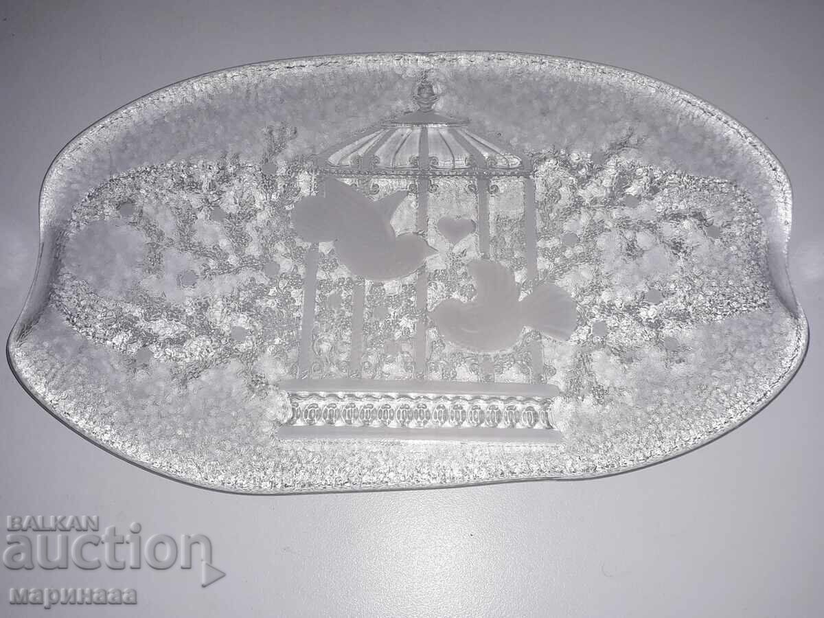 Delivery of TABLE. TRAY. TEMPERED GLASS