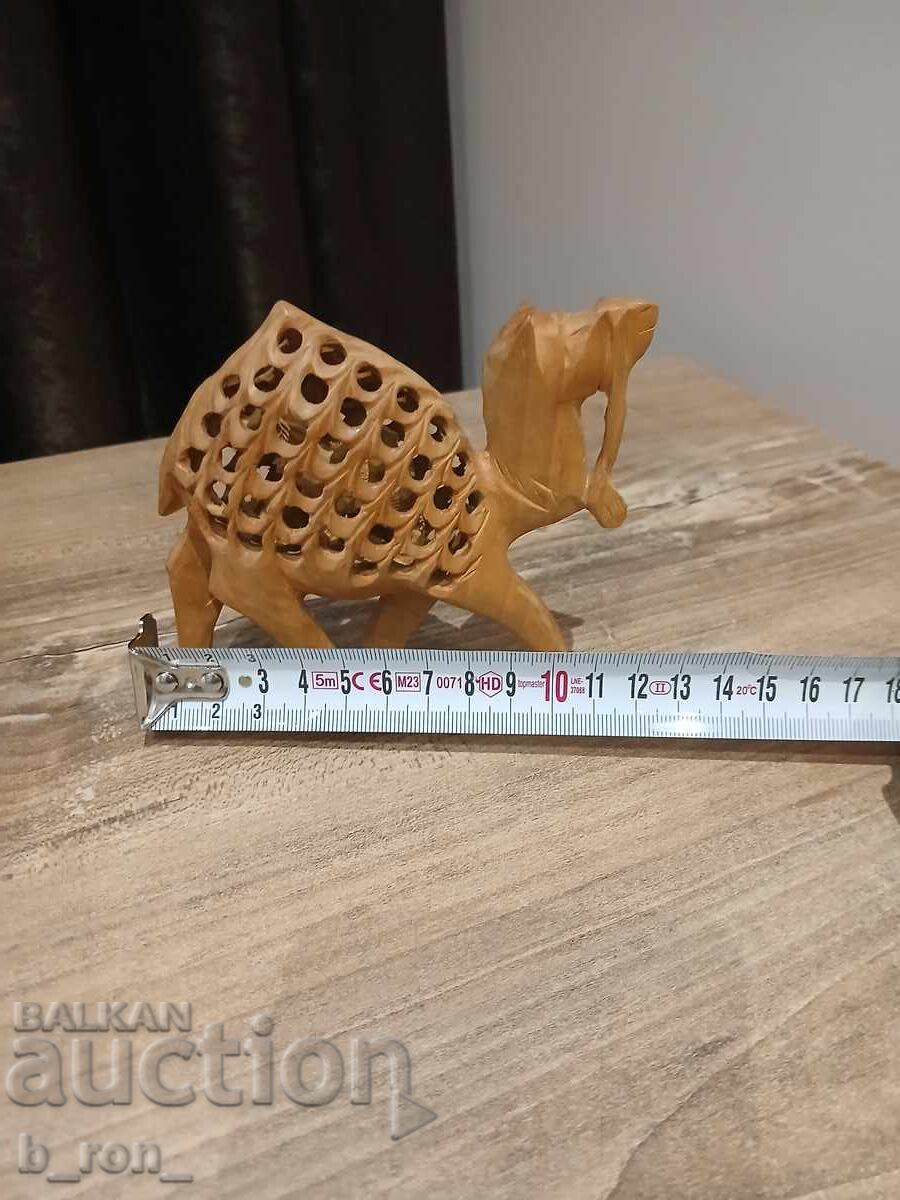 Παράδοση Ξυλόγλυπτη φιγούρα καμήλα