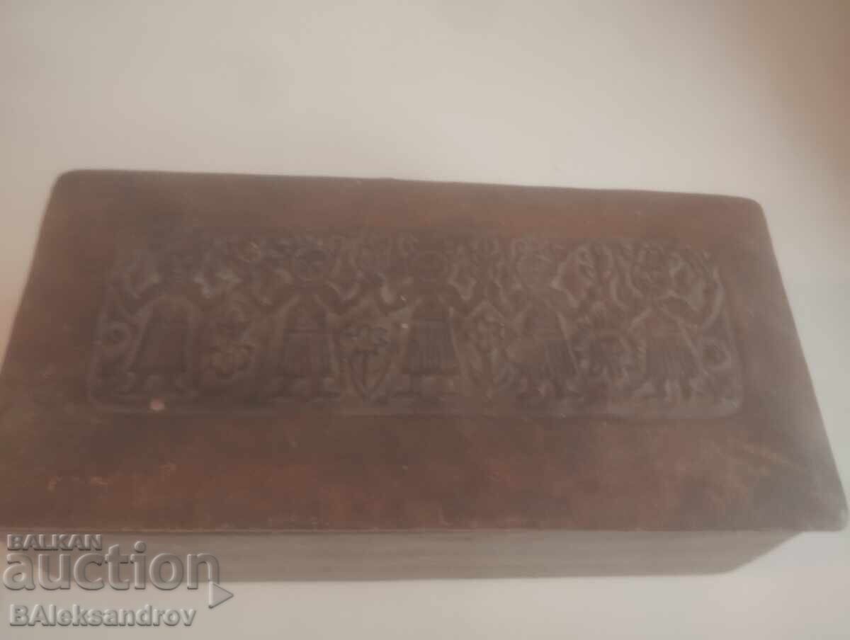 Стара кожена кутия с бижута - 5 Стара кожена кутия с бижута - 5