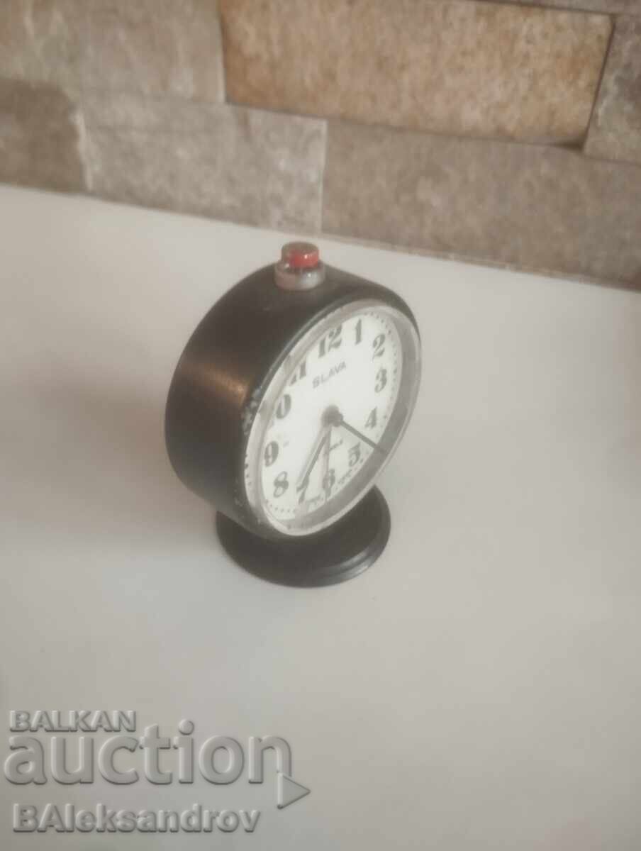 Κοινωνικό ξυπνητήρι με τιμή 5.00 BGN | € 2.56