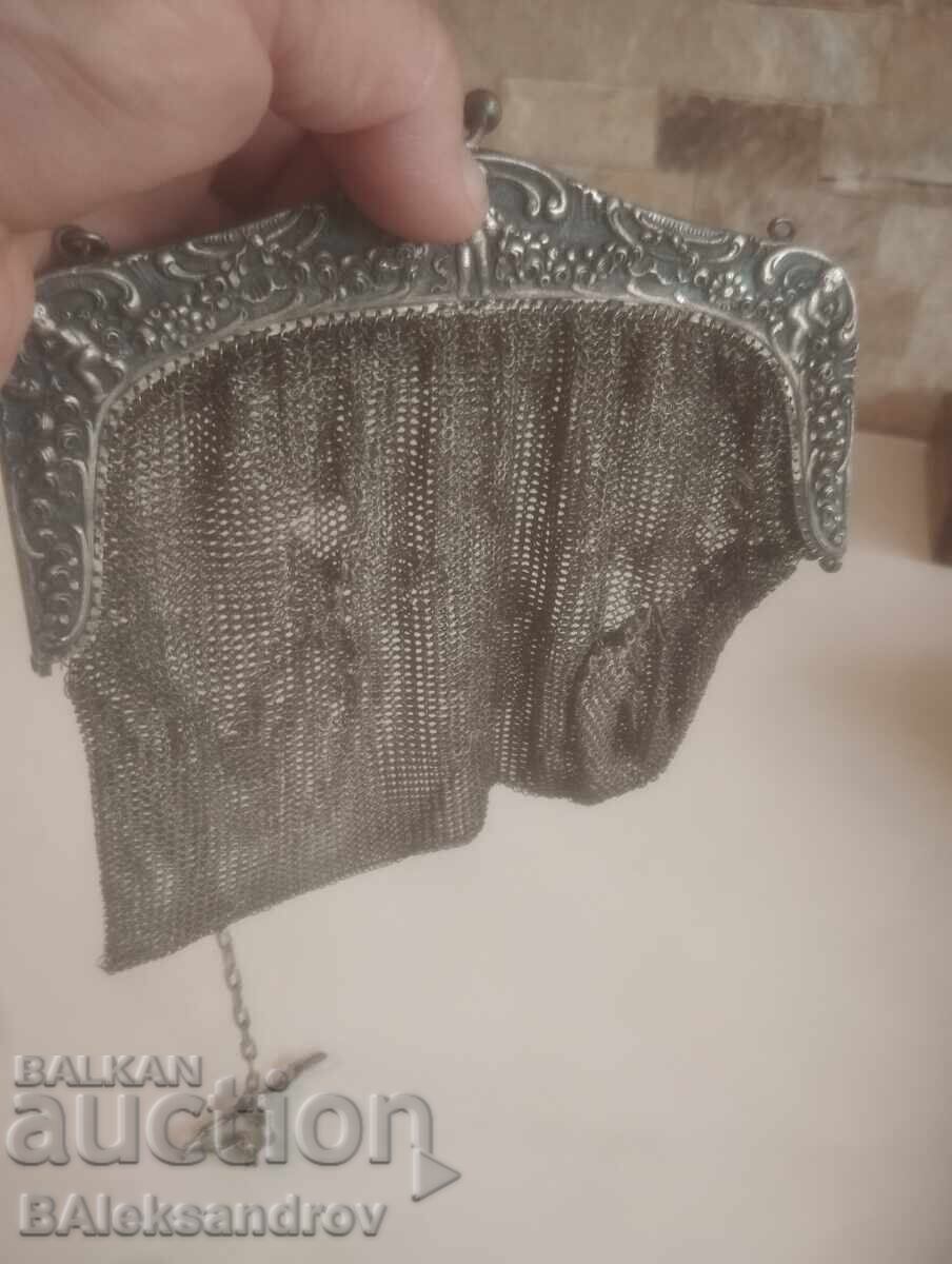 Delivery of Revival-era lady's handbag