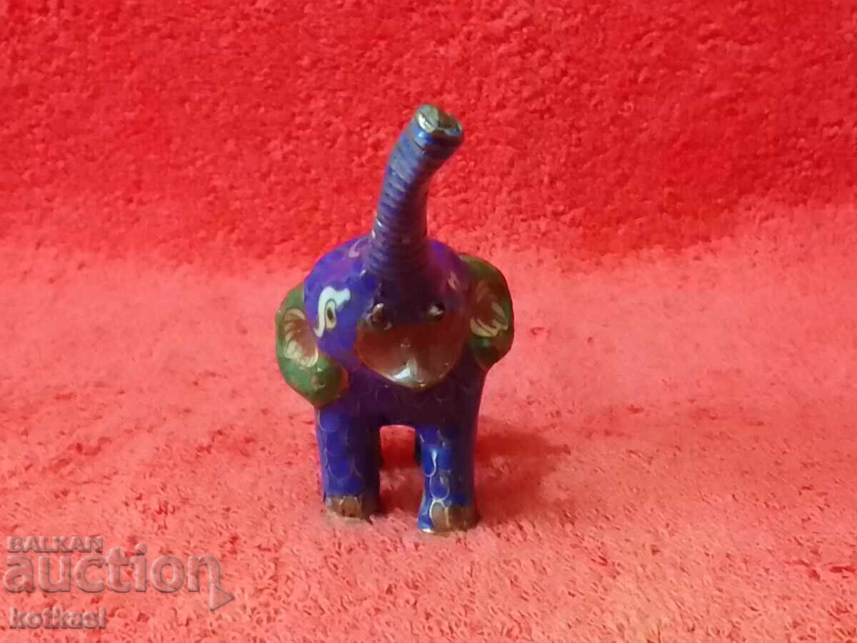 Παλαιό μικρό ειδώλιο Ελέφαντα κυψελοειδούς σμάλτου cloisonné με τιμή 25.50 BGN | € 13.04