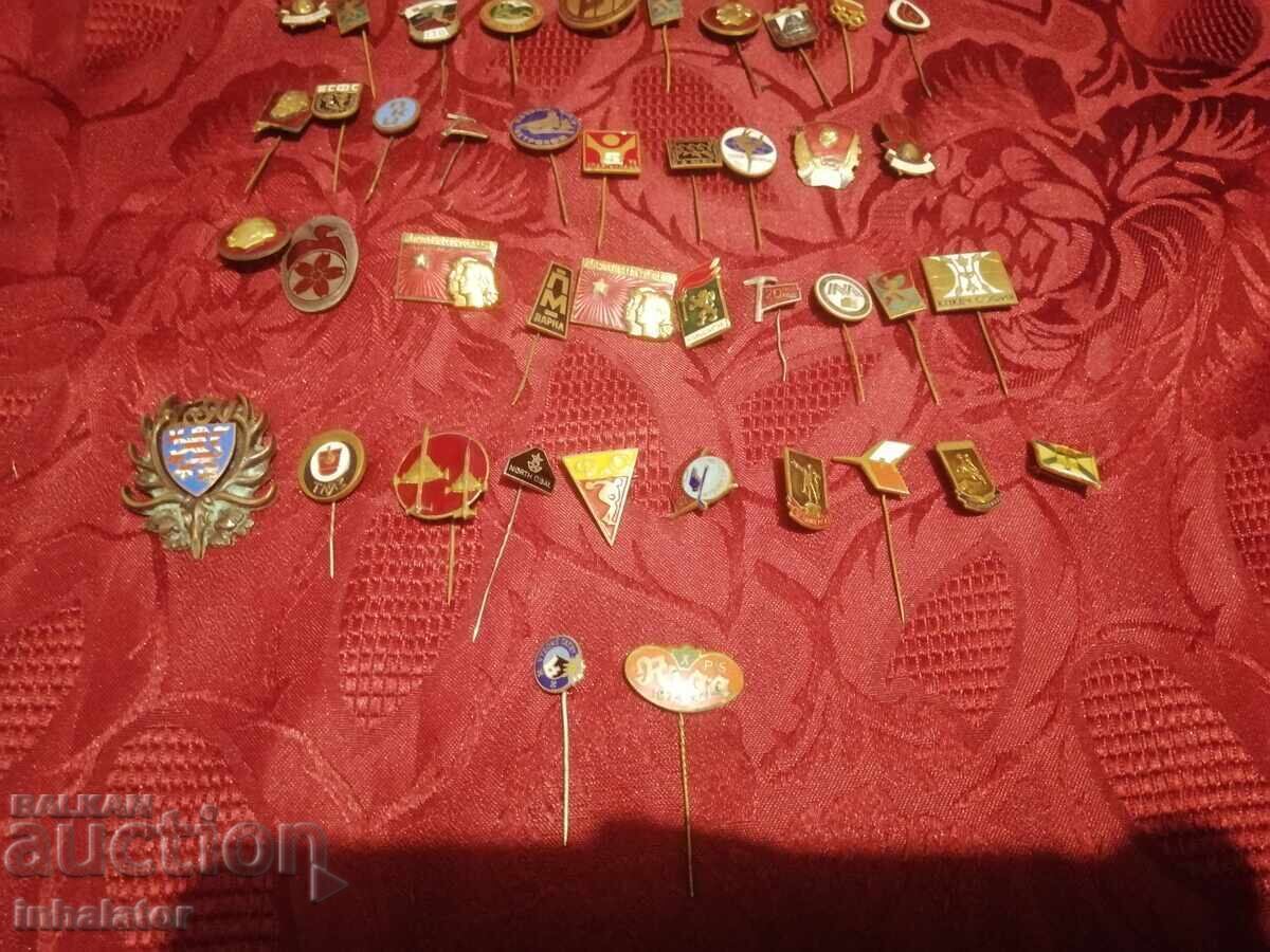 Παράδοση 56 τμχ ΣΟΣ σμάλτου κονκάρδες διάφορες Παράδοση 56 τμχ ΣΟΣ σμάλτου κονκάρδες διάφορες