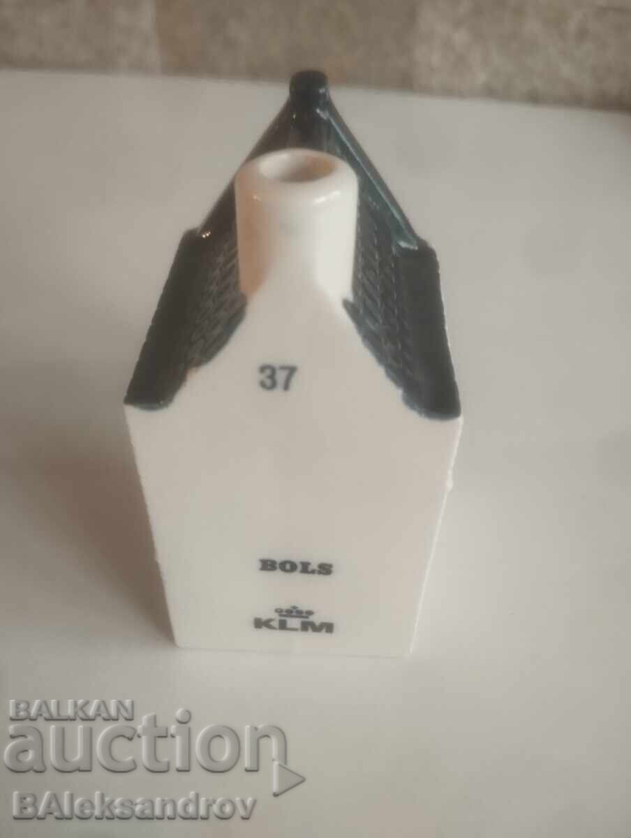 Доставка на Колекционерска порцеланова къщичка Доставка на Колекционерска порцеланова къщичка