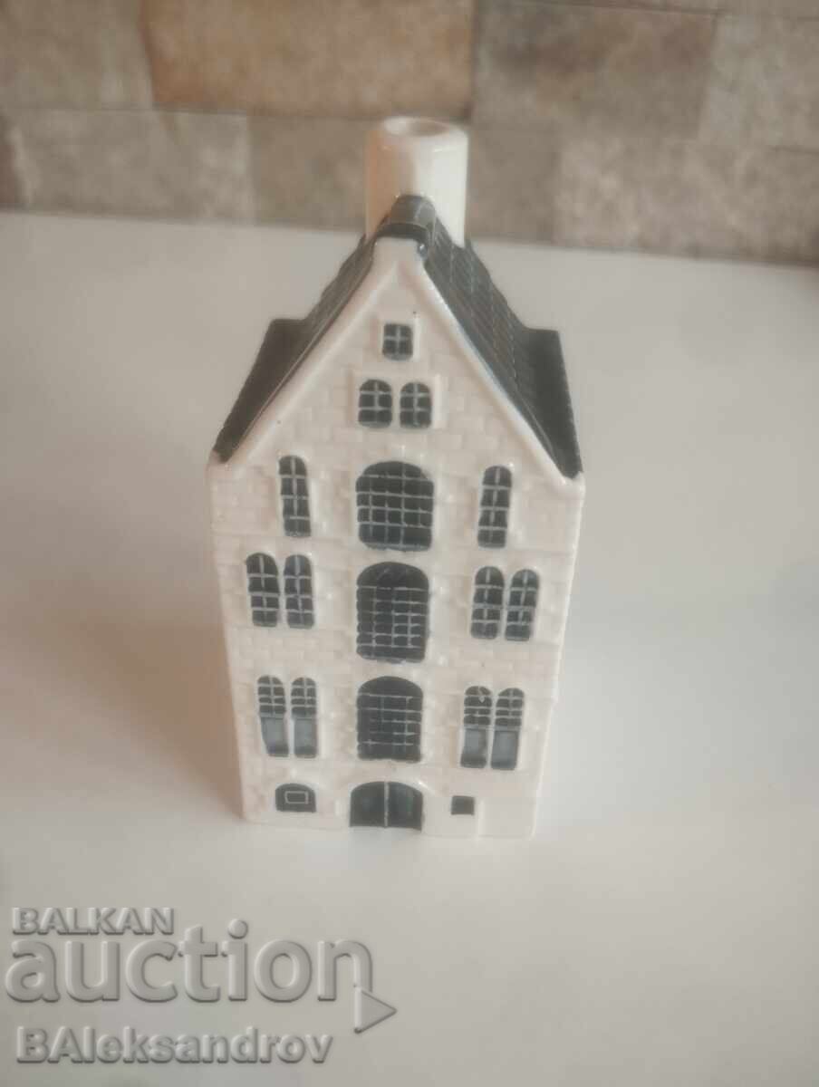Колекционерска порцеланова къщичка Колекционерска порцеланова къщичка