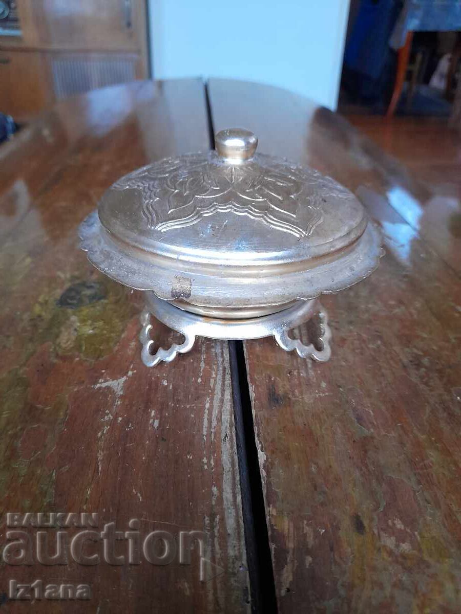 Zaharniță veche cu preț 16.00 BGN | € 8.18