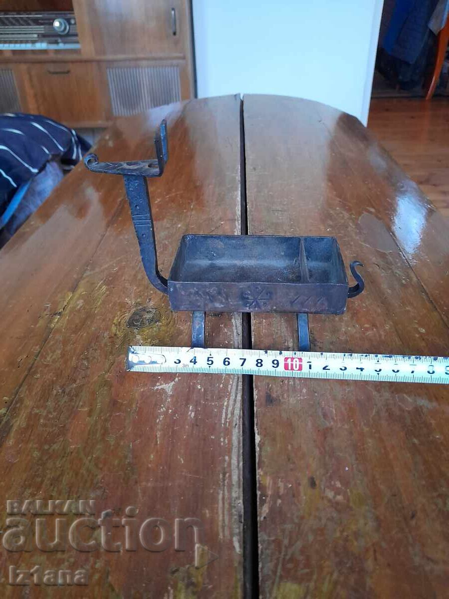 Δημοπρασία Παλιό κηροπήγιο