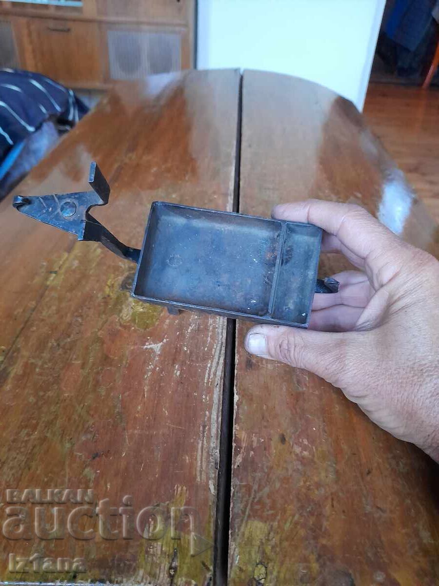 Παράδοση Παλιό κηροπήγιο