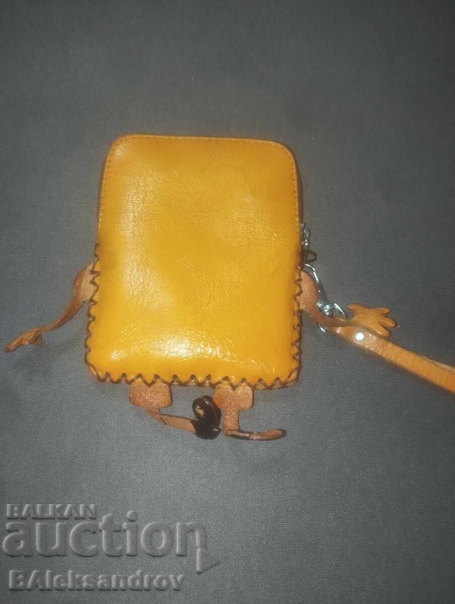 Delivery of Art wallet made of natural leather