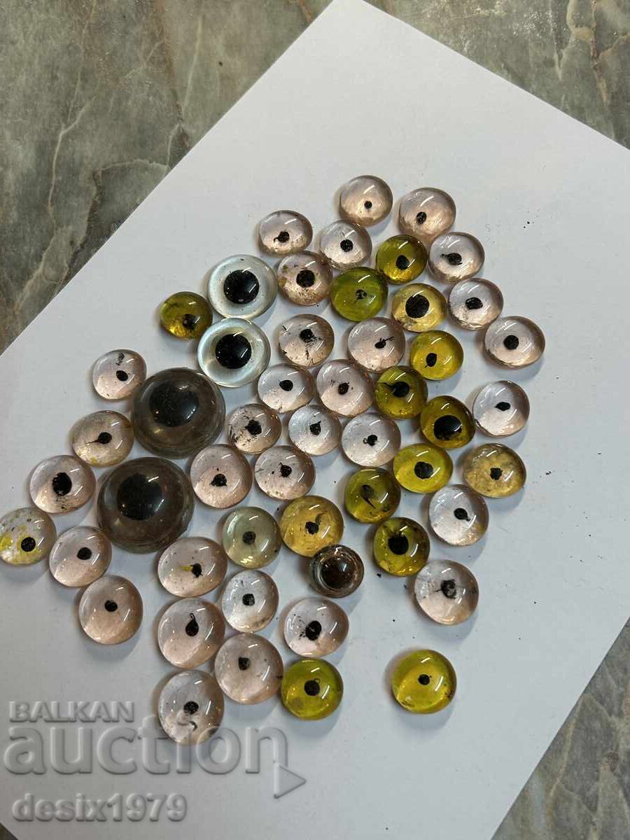 Доставка на Стъклени очи за препарирани животни