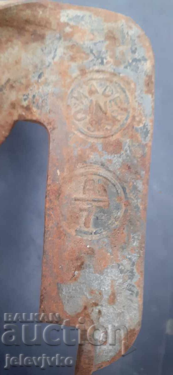 Δημοπρασία Παλιά μαλλιά για κούρεμα