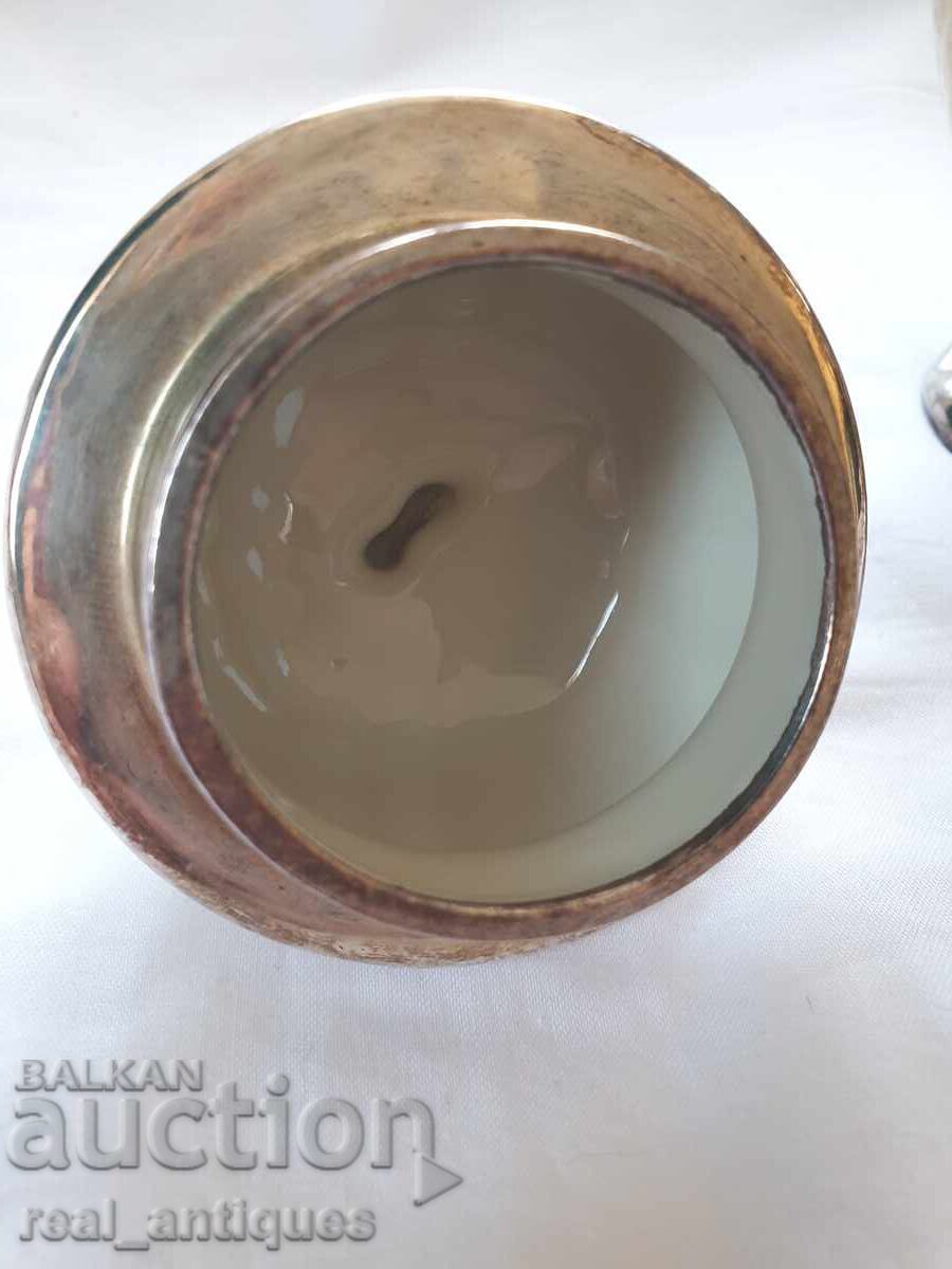 Ceainic din porțelan placat cu argint cu preț 84.00 BGN | € 42.95